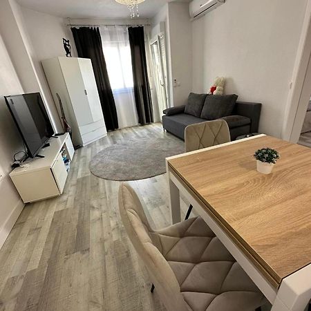 Dom Goscinny 8,3-41 Poznan Luaran gambar